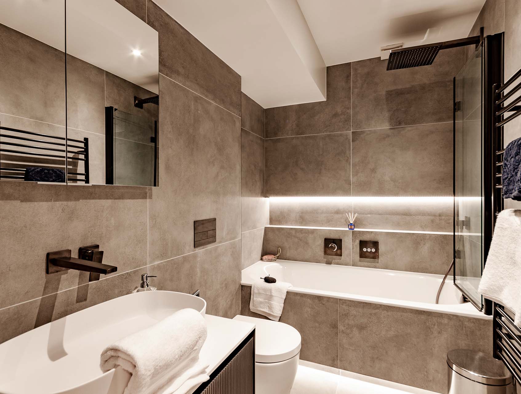 The Outlook London & County